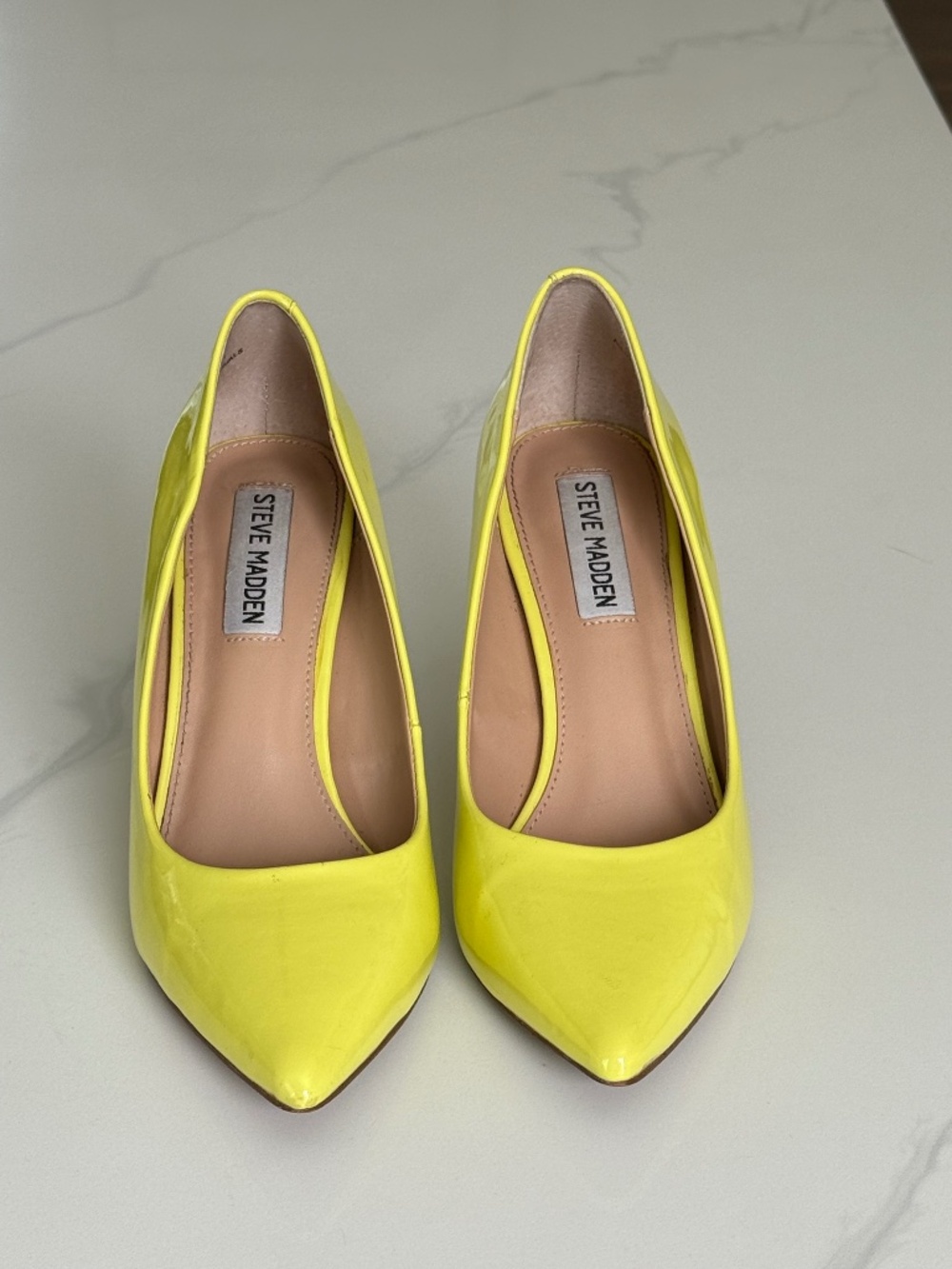 Steve Madden Luiza Neon Patent Leather Pumps in Citron